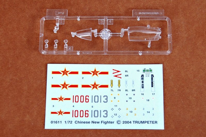 Trumpeter 01611 J-10 Fighter Aircraft 1/72 – imagen 7