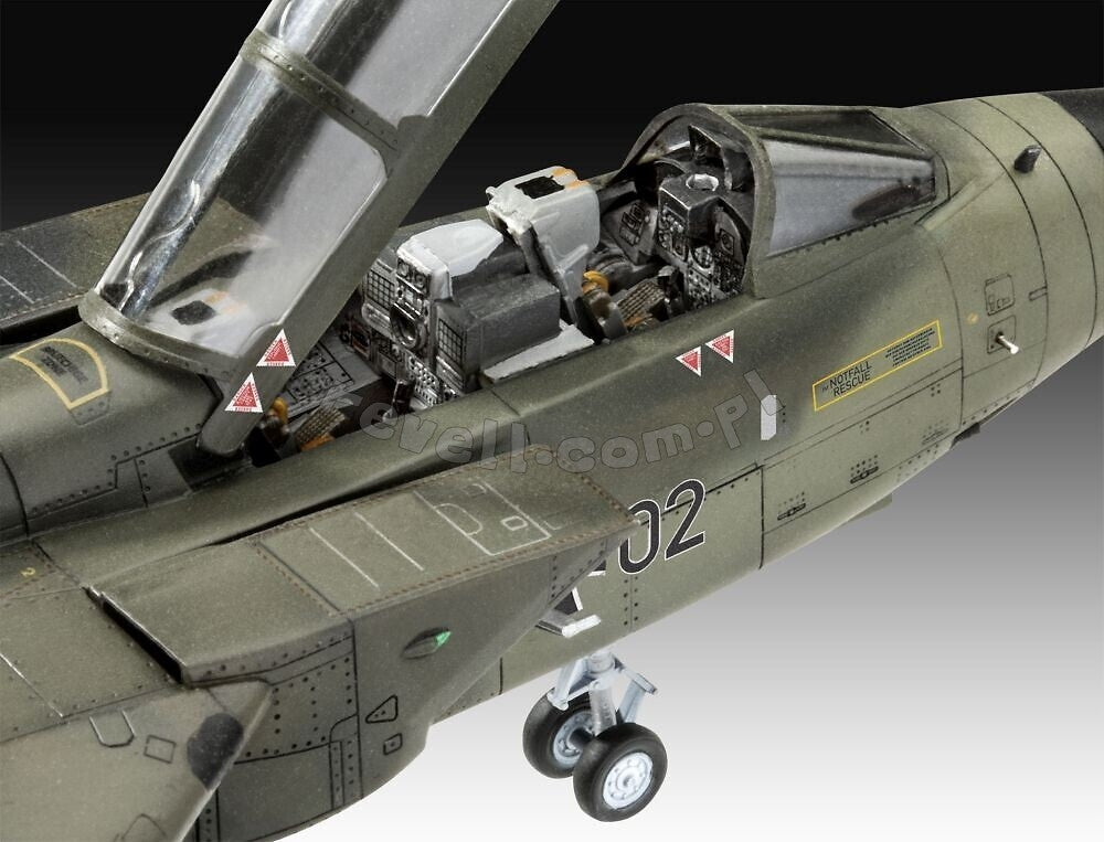 Revell 03801 Tornado Twin Pack - 50 Anniversary Panavia Tornado 1/72 – image 10