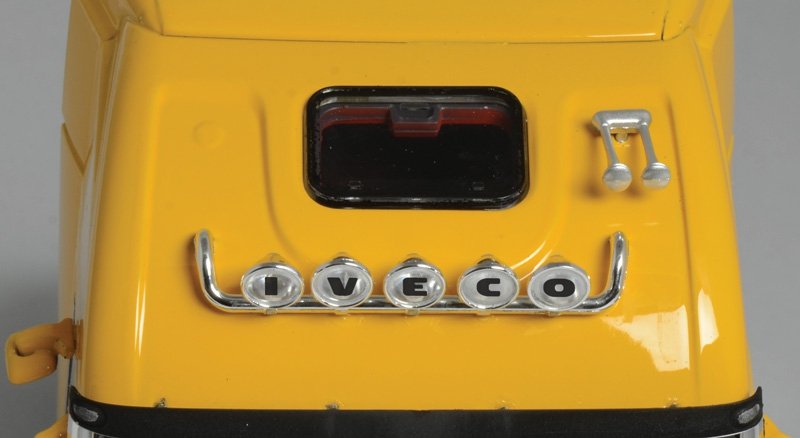 Italeri 3898 IVECO STRALIS YELLOW DEVIL 1/24 – image 8