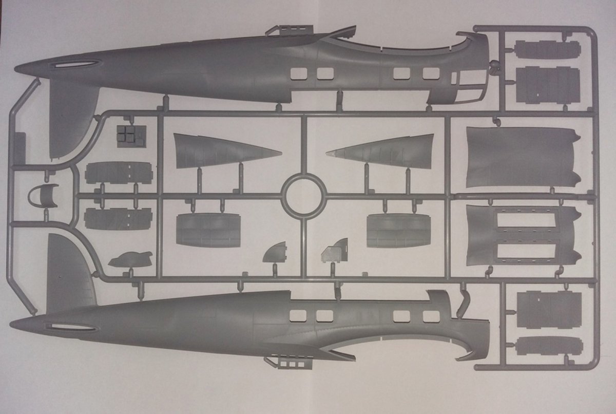 ICM 48261 He 111H-3, WWII German Bomber 1/48 – Bild 2