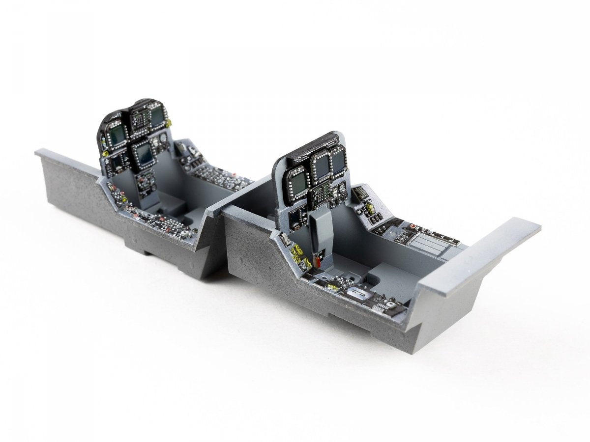 Red Fox Studio QS-32119 Boeing F/A-18D (Late) Hornet Academy/Kinetic 1/32 – image 8