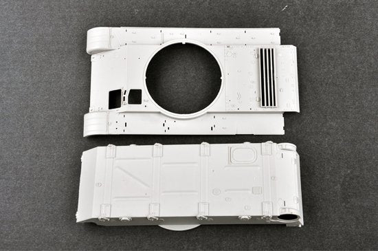 Trumpeter 05559 Russian ZSU-57-2 SPAAG 1/35 – image 4