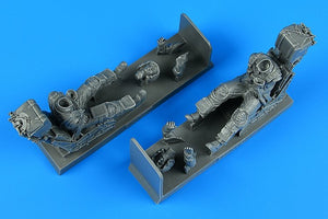 Aerobonus 320148 Figurine de pilote et opérateur de l&amp;#39;US Navy et des Marines avec siège éjectable pour F/A-18D Hornet (échelle 1/32) pour Academy