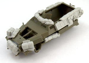 Panzer Art RE35-496 Stowage set for Sd.Kfz 251C 1/35 – image 2