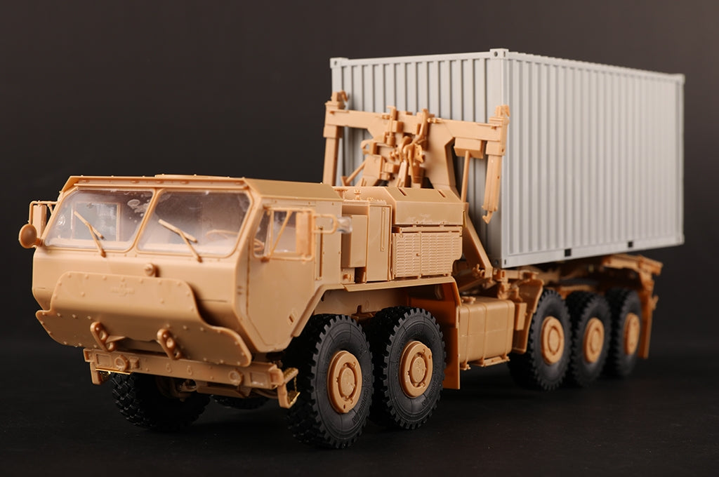 I Love Kit 63550 LVSR MKR18 Cargo Truck with 20ft Container 1/35 – imagen 13
