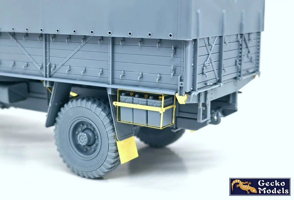 Gecko Models 35GM0153 Bedford OYD Truck 3t 4x2 GS (Wooden Cargo Body) 1/35