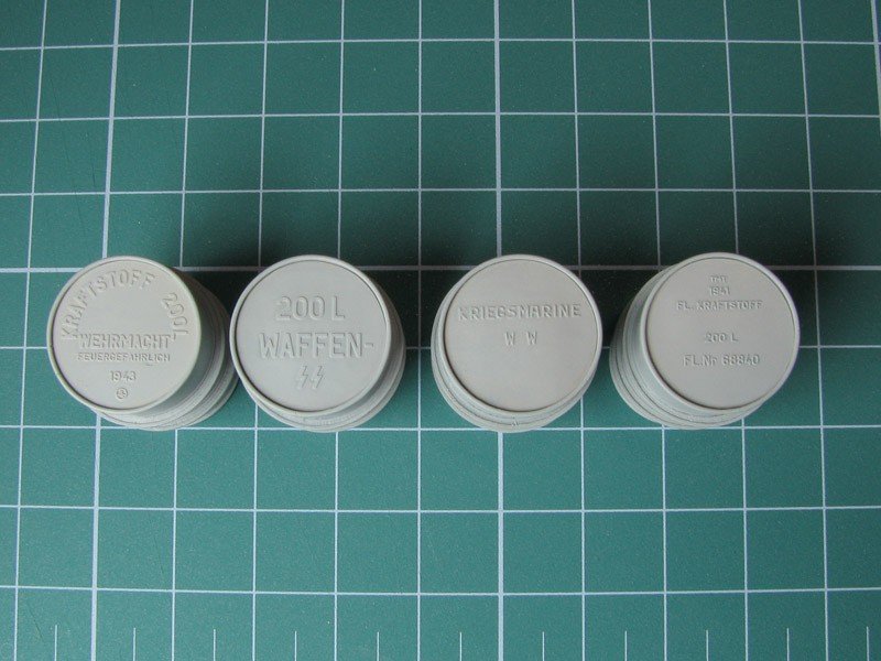 Eureka XXL E-011 Set of 4 barrels 200l 1/35 – Bild 8