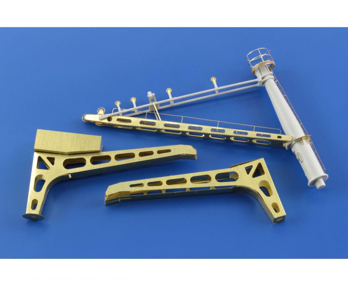 Eduard 53128 USS Hornet CV-8 part 1 - cranes MERIT 1/200 – Bild 2