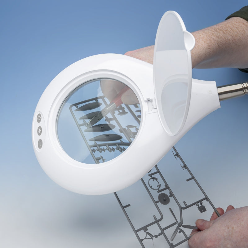 Lightcraft LC8070LED-EU LED Magnifier Lamp with Floor Stand – image 2