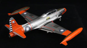Great Wall Hobby S4805 RoCAF T-33A Shooting Star 1/48 – obrázek 3