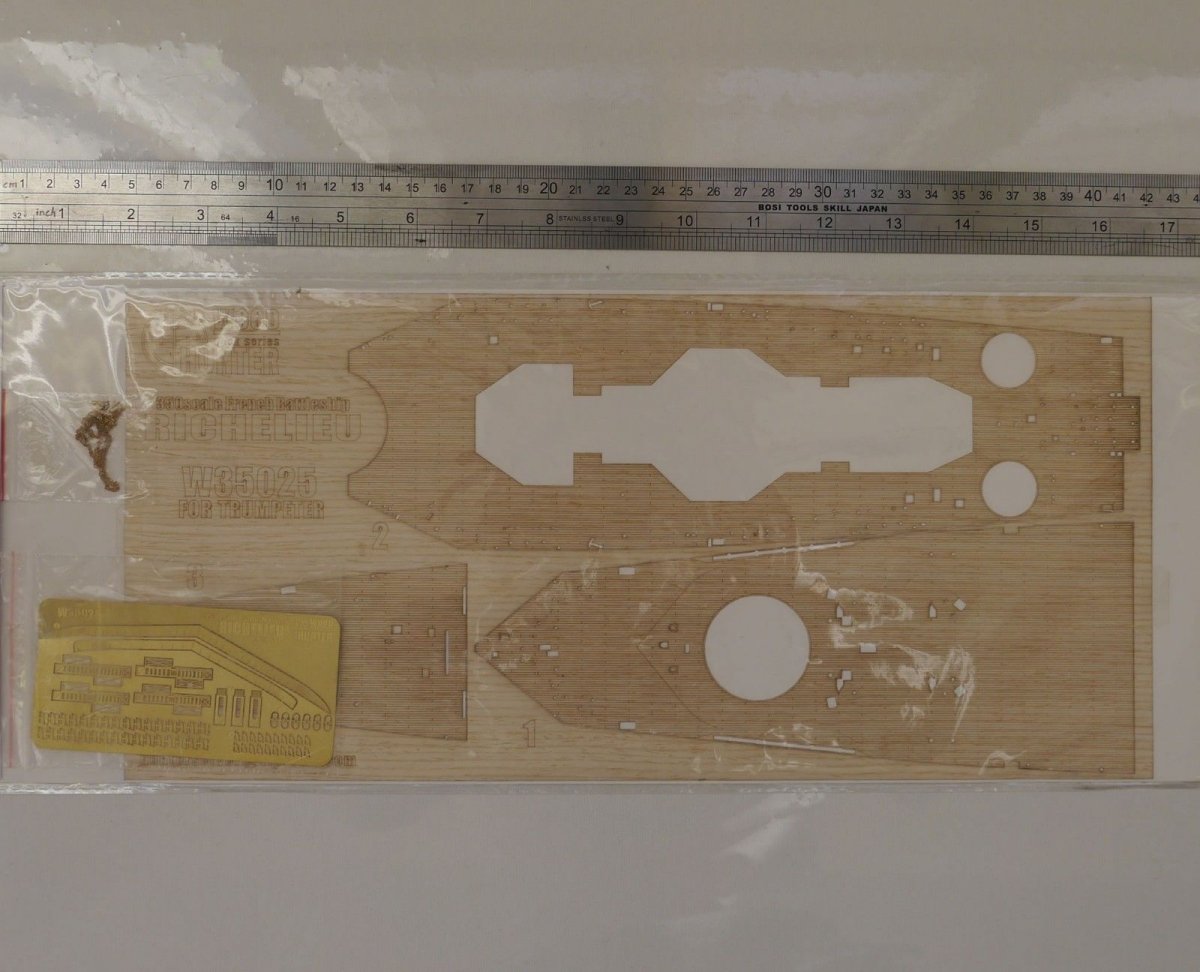 Wood Hunter W35025 Wood deck French Richelieu for Trumpeter 1/350 – obrázek 2