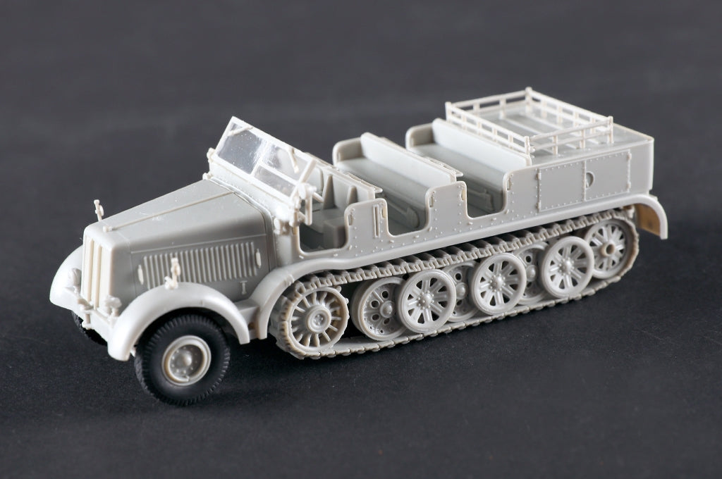 Trumpeter 07403 German Sd.Kfz. 8 Schwerer Zugkraftwagen 12t 1/72 – image 5