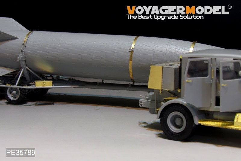Voyager Model PE35789 WWII Hanomag SS100 Military Car w/V2 Rocket Transporter For TAKOM 2110 1/35 – Bild 7