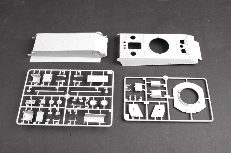Trumpeter 01537 German E-50 Flakpanzer 1/35 – image 12