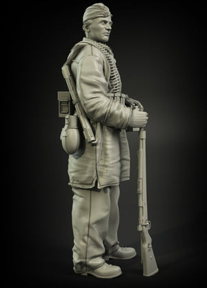 Panzer Art FI35-064 Waffen-SS Anorakanzug MG-42 ammo carrier 1/35 – image 4