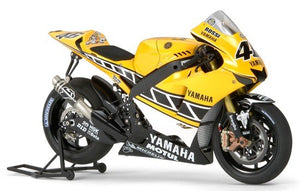 Tamiya 14114 Yamaha YZR-M1 50th Anniversary 1/12 – obrázek 2