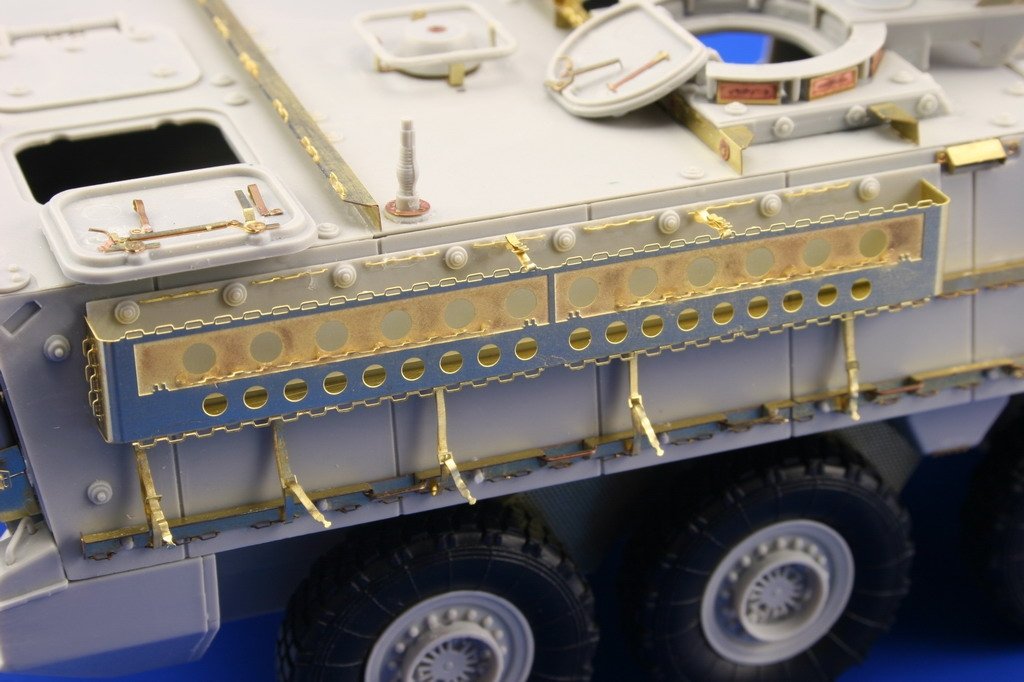 Eduard 35991 M-1126 Mounted rack and belts 1/35 Trumpeter – image 12