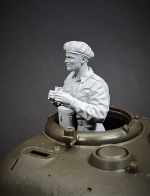Panzer Art FI35-173 British Sherman tank commander 1/35 – image 4
