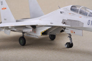 Trumpeter 01659 Russian Su-30MKK Flanker G 1/72 – image 12