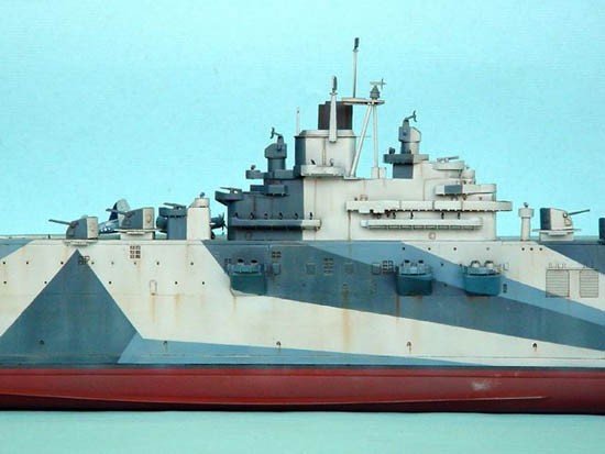 Trumpeter 05603 US Aircraft Carrier CV-10 Yorktown 1944 (1/350) – obrázek 2