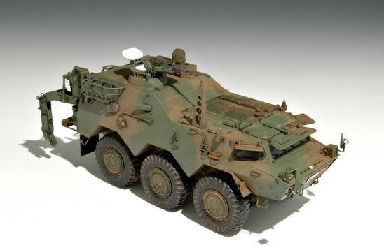 Trumpeter 00330 JGSDF NBC Detection Vehicle 1/35 – obrázek 9