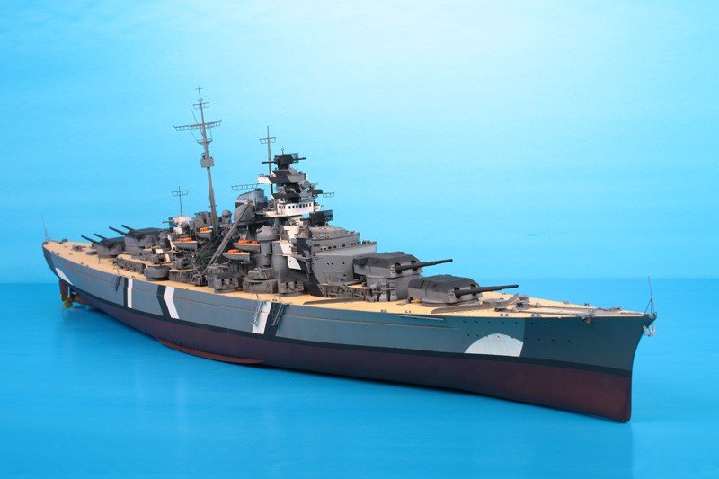 Trumpeter 03702 German Bismarck Battleship 1/200 – obrázek 16