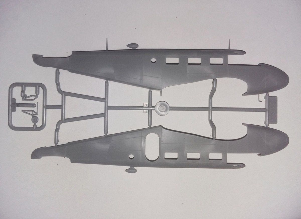 ICM 48185 C18S, American Passenger Aircraft 1/48 – immagine 8