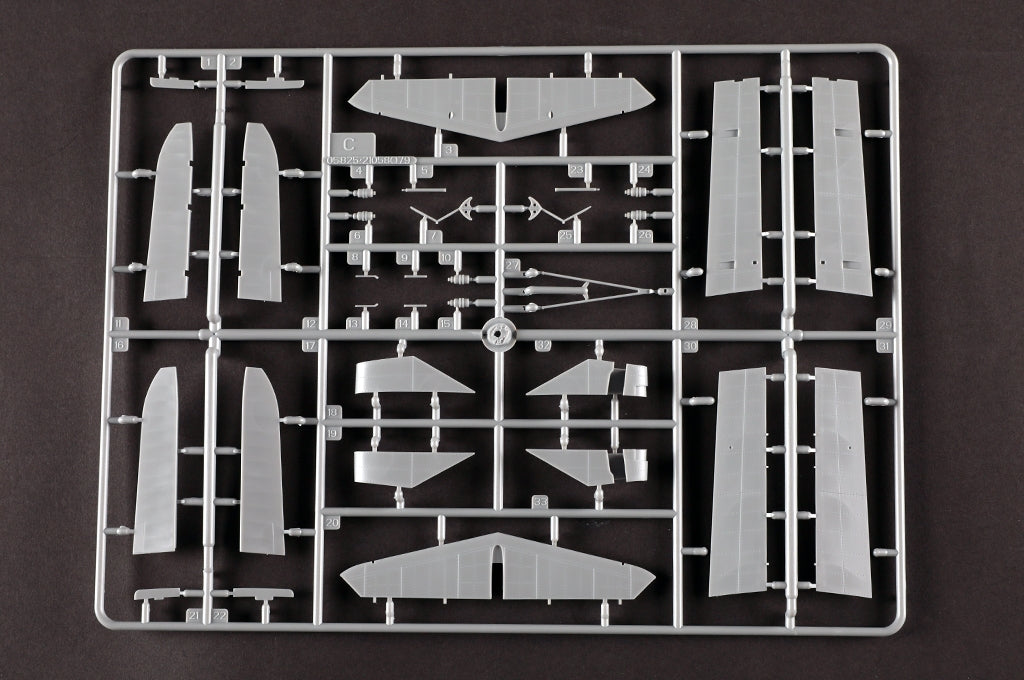 Trumpeter 05825 Fairey Barracuda WW II Torpedo Bomber 1/48 – image 11