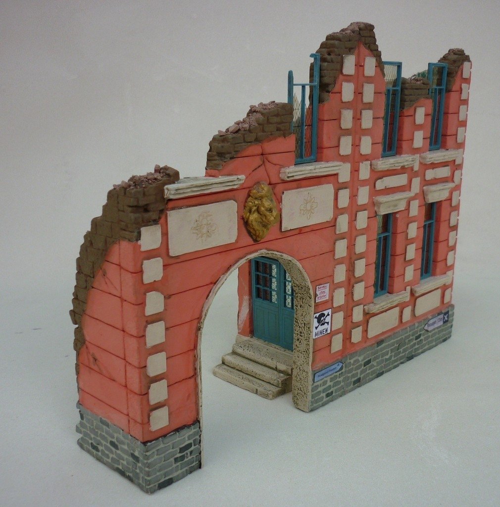 RT-Diorama 35223 Bombed out Houses 1/35 – image 8