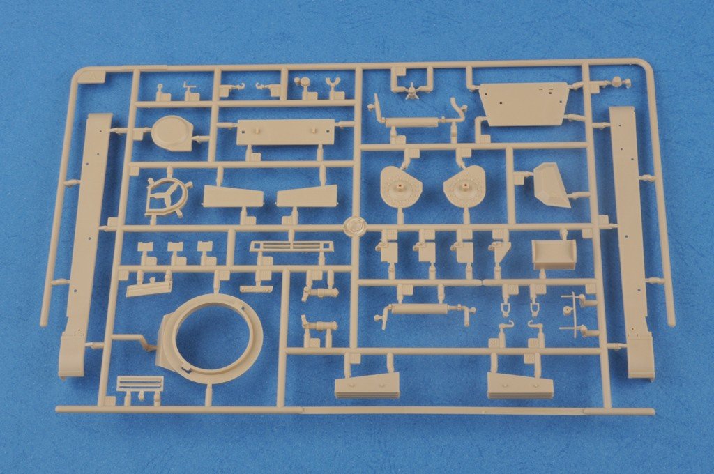 Hobby Boss 82479 Hungarian Light Tank 43M Toldi III(C40) 1/35 – Bild 6