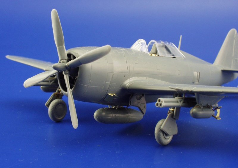 Eduard 73222 P-47D-20 1/72 TAMIYA – obrázek 3