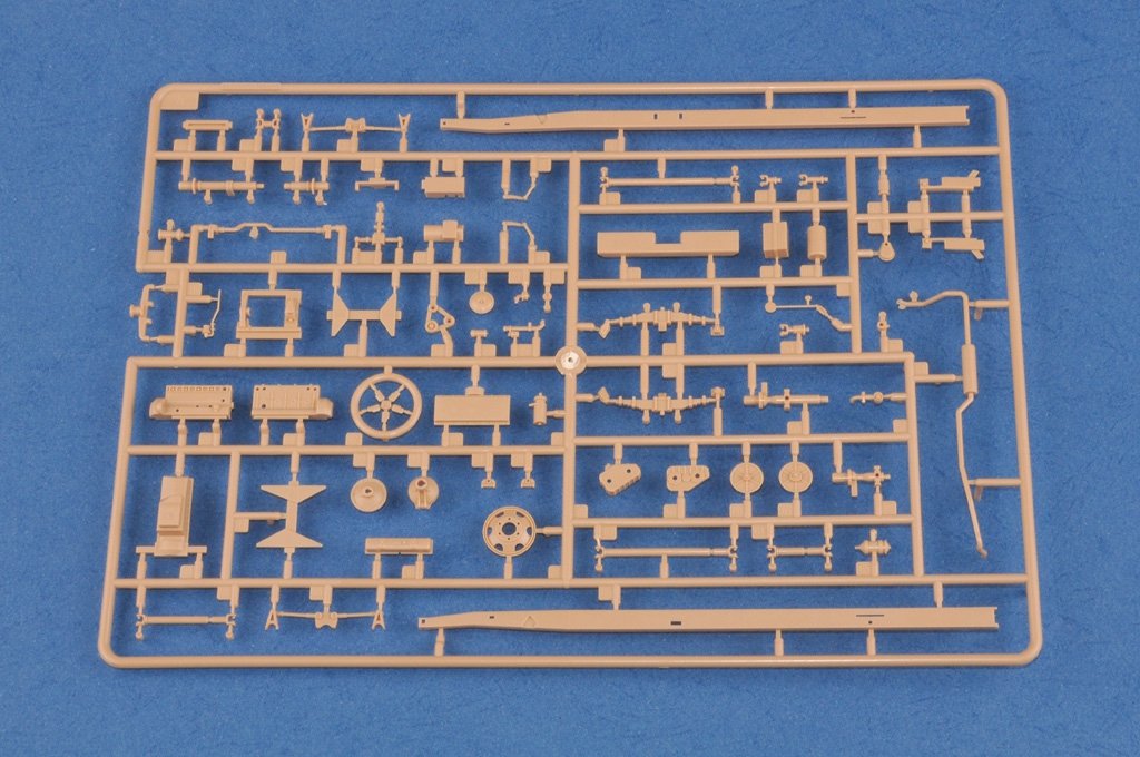 Hobby Boss 83830 US GMC CCKW 750 gallon Tanker 1/35 – zdjęcie 7