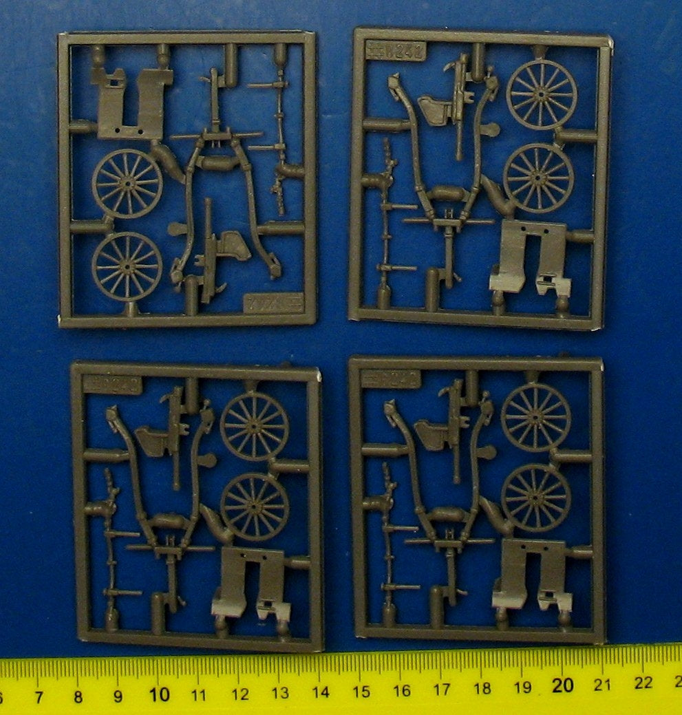 Hat 8242 WWI Italian 75mm Deport gun 1/72