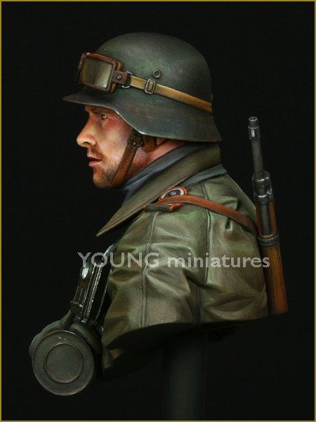 Young Miniatures YM1819 German Feldgendarmerie WWII 1/10 – Bild 9