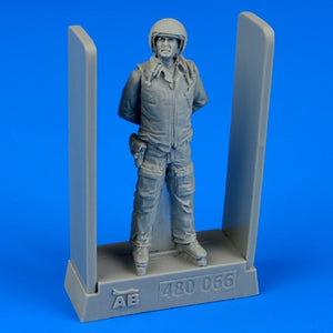Aerobonus 480066 Pilote de chasse de l&amp;#39;armée de l&amp;#39;air soviétique 1/48