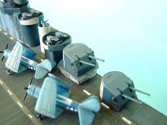 Trumpeter 05603 US Aircraft Carrier CV-10 Yorktown 1944 (1/350) – obrázek 3