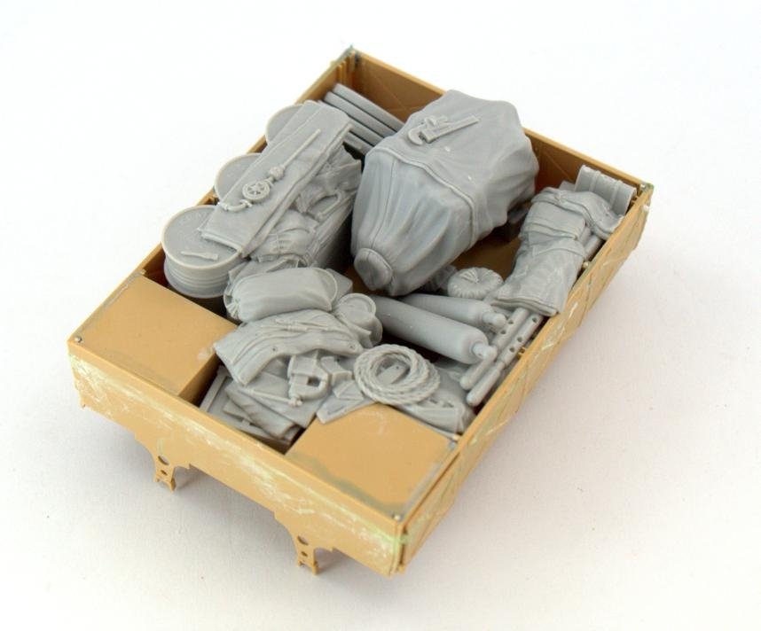 Panzer Art RE35-482 Stowage set for Sd.Kfz 9 FAMO 1/35 – Bild 3