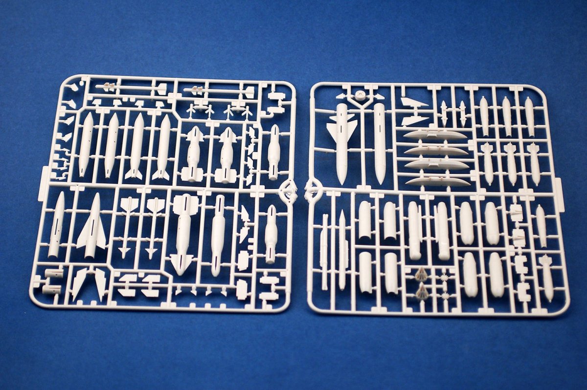 Kitty Hawk 80106 Sepecat Jaguar GR.1/GR.3 1/48 – image 9