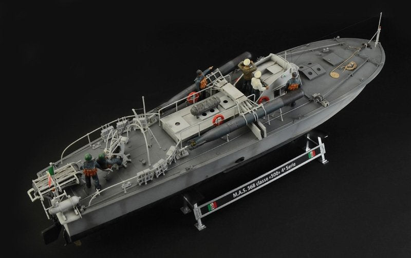 Italeri 5626 MAS 563/568 with crew 1/35 – image 4