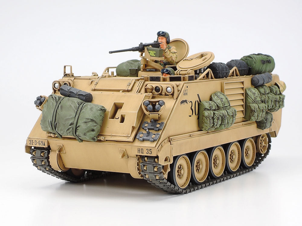 Tamiya 35265 US M113A2 Armored Personnel Carrier Desert Version (1/35)