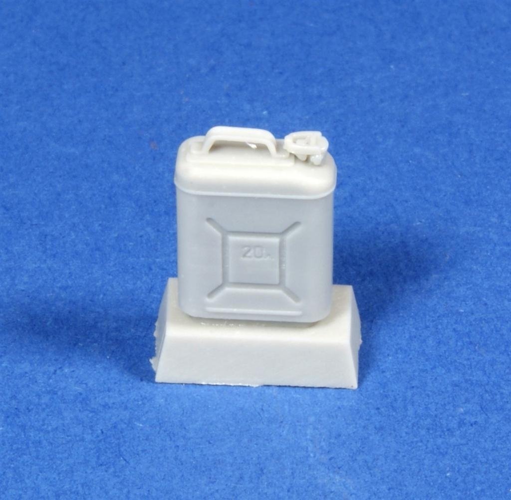 Panzer Art RE35-186 WWII 20l Soviet Army canisters 1/35 – zdjęcie 3