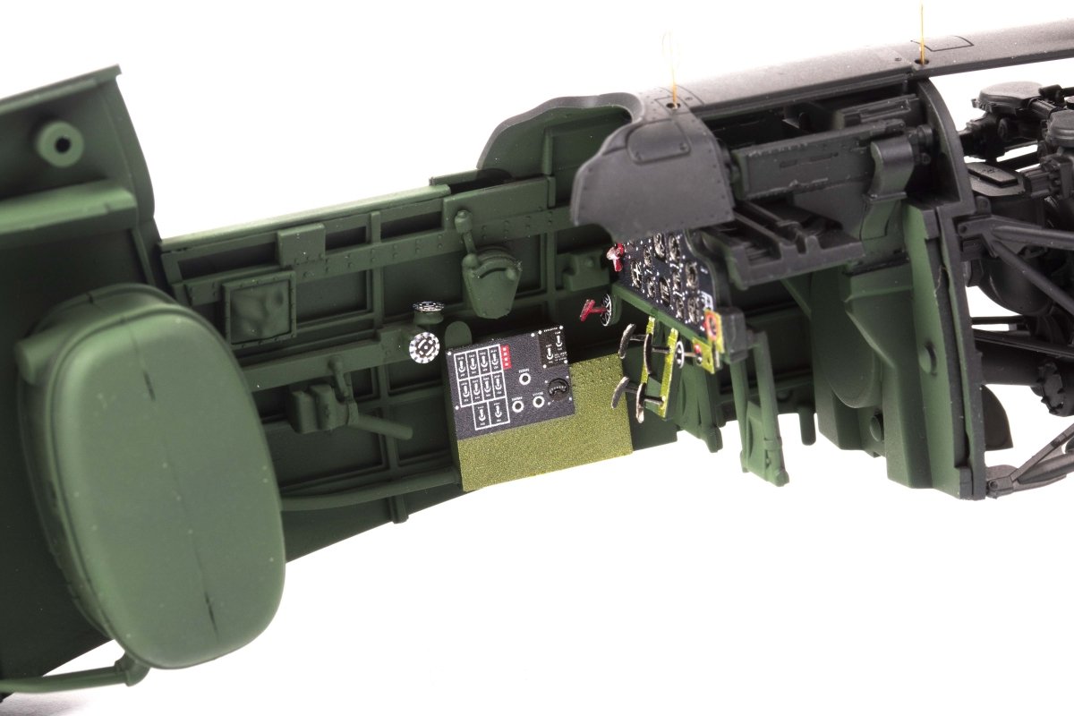 Eduard 33297 Hawk 81-A2 GREAT WALL HOBBY 1/32 – obrázek 2