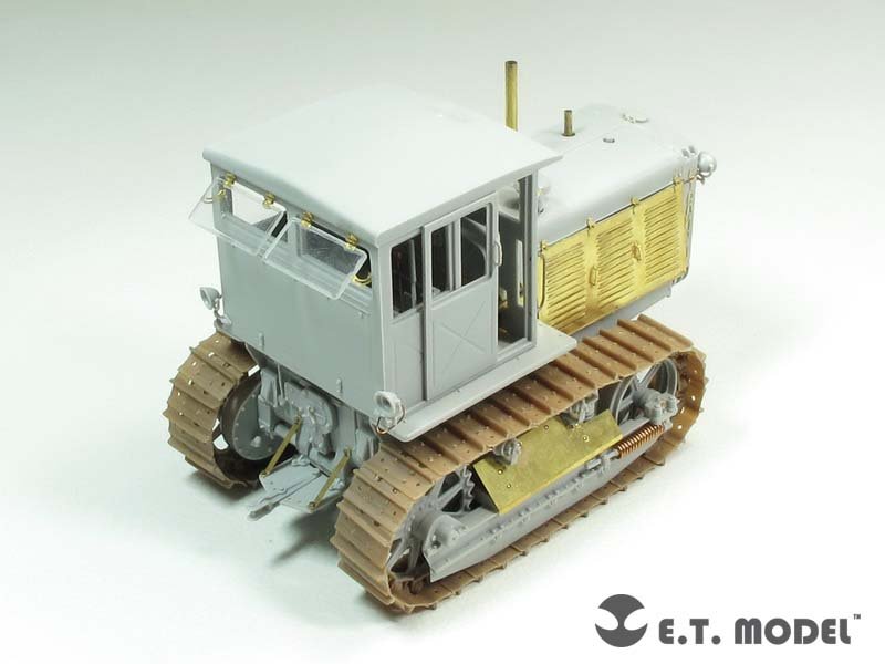 ET Model E35-193 Russian ChTZ S-65 Tractor with Cab (For TRUMPETER 05539) (1/35) – obrázek 4