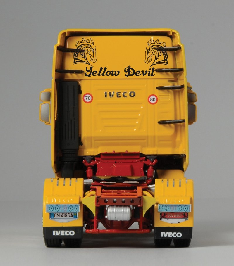 Italeri 3898 IVECO STRALIS YELLOW DEVIL 1/24 – image 7