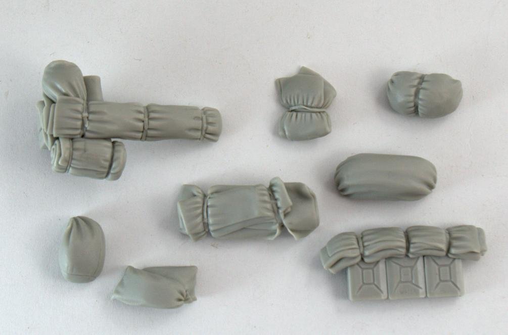 Panzer Art RE35-467 Stowage set for Carro Armato L6/40 1/35 – Bild 4