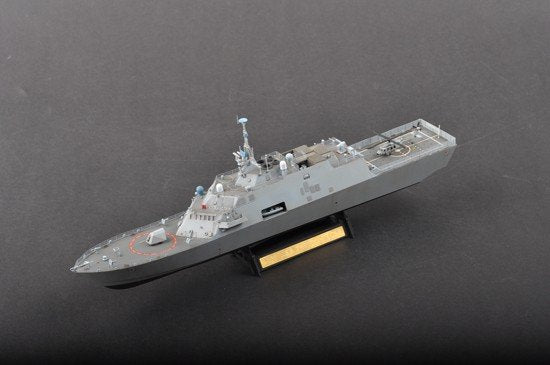 Trumpeter 04553 USS Fort Worth LCS-3 1/350 – image 5