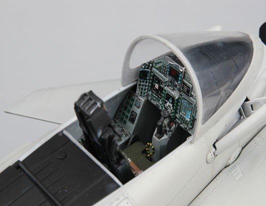 Trumpeter 02278 EF-2000A Eurofighter Typhoon 1/32 – zdjęcie 3