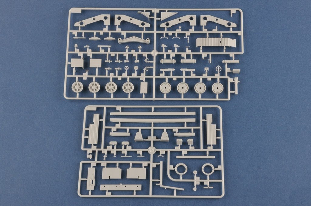 Hobby Boss 85523 Russian KrAZ-260B Tractor with MAZ/ChMZAP-5247G semitrailer 1/35 – obrázek 16