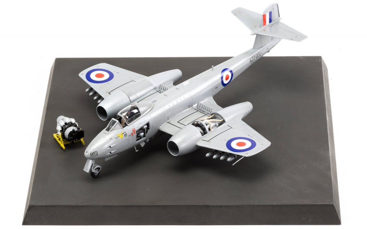 Airfix 09184 Gloster Meteor F8 Korean War 1/48 – image 2