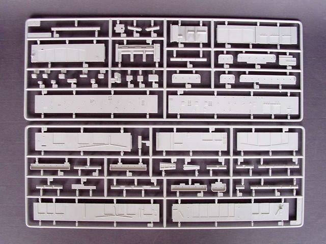 Trumpeter 05604 U.S. Aircraft Carrier CV-13 Franklin 1944 1/350 – zdjęcie 6